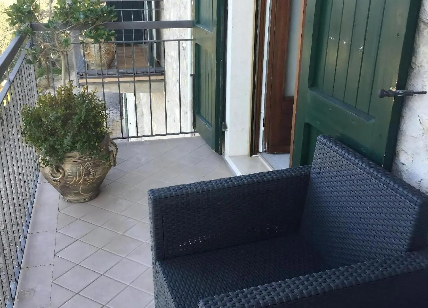 Appartamento Wohnung Nr, 5 Mit Terrasse Und Garten Und Seeblick Sommavilla Italia