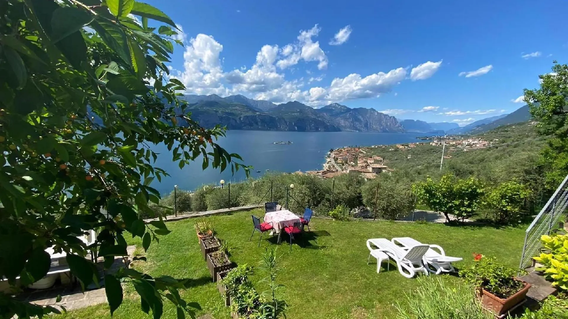 Apartamento Wohnung Nr, 5 Mit Terrasse Und Garten Und Seeblick Sommavilla