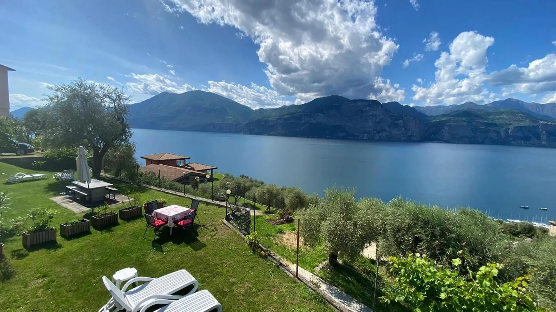Wohnung Nr, 5 Mit Terrasse Und Garten Und Seeblick Sommavilla